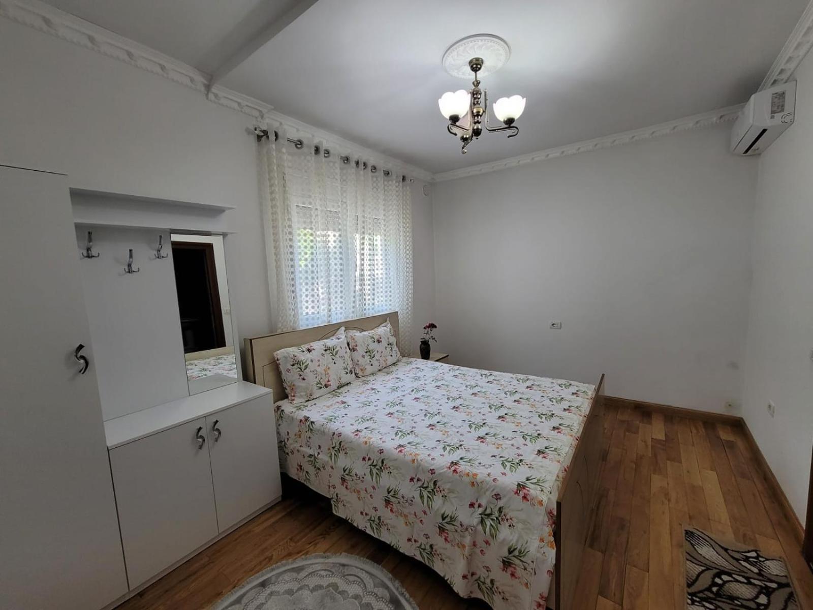Private Room On A Shared Apartament Near Durres Beach Exterior photo